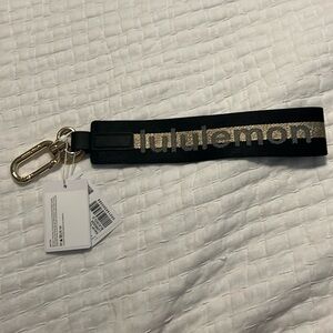 NWT Lululemon Never Lost keychain